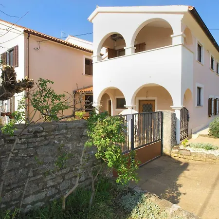 Dragan 1834 Apartmán *