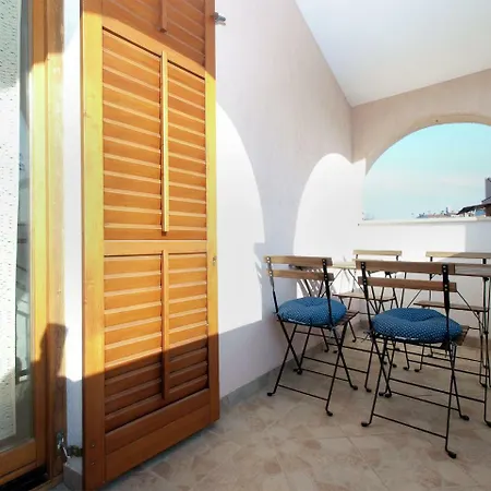 Dragan 1834 Apartmán *